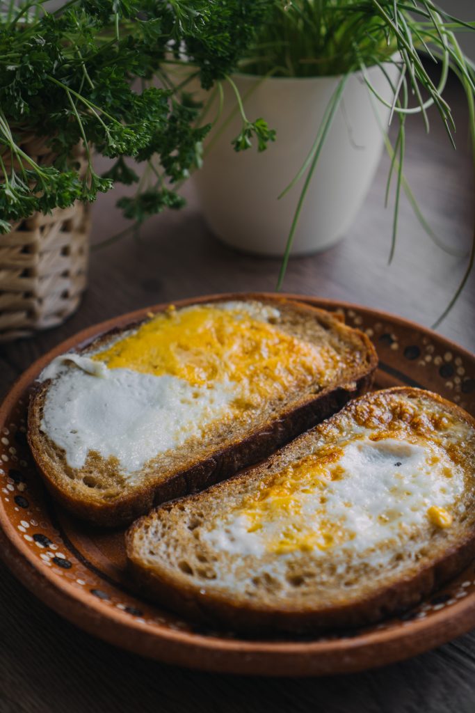 Vajíčkový chlieb s avokádom a cottage syrom, Vajíčkový chlieb s avokádom a cottage syrom