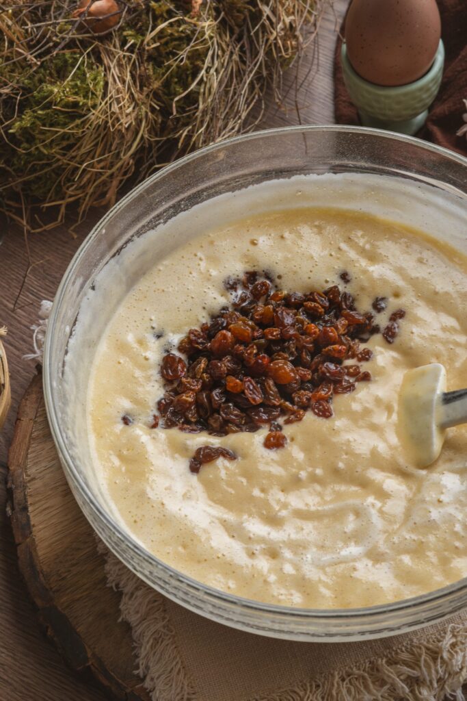 Nad&yacute;chan&yacute; veľkonočn&yacute; baranček s hrozienkami, Nad&yacute;chan&yacute; veľkonočn&yacute; baranček s hrozienkami