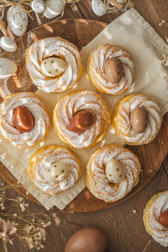 Veľkonočn&eacute; venčeky s vanilkov&yacute;m kr&eacute;mom, Veľkonočn&eacute; venčeky s vanilkov&yacute;m kr&eacute;mom