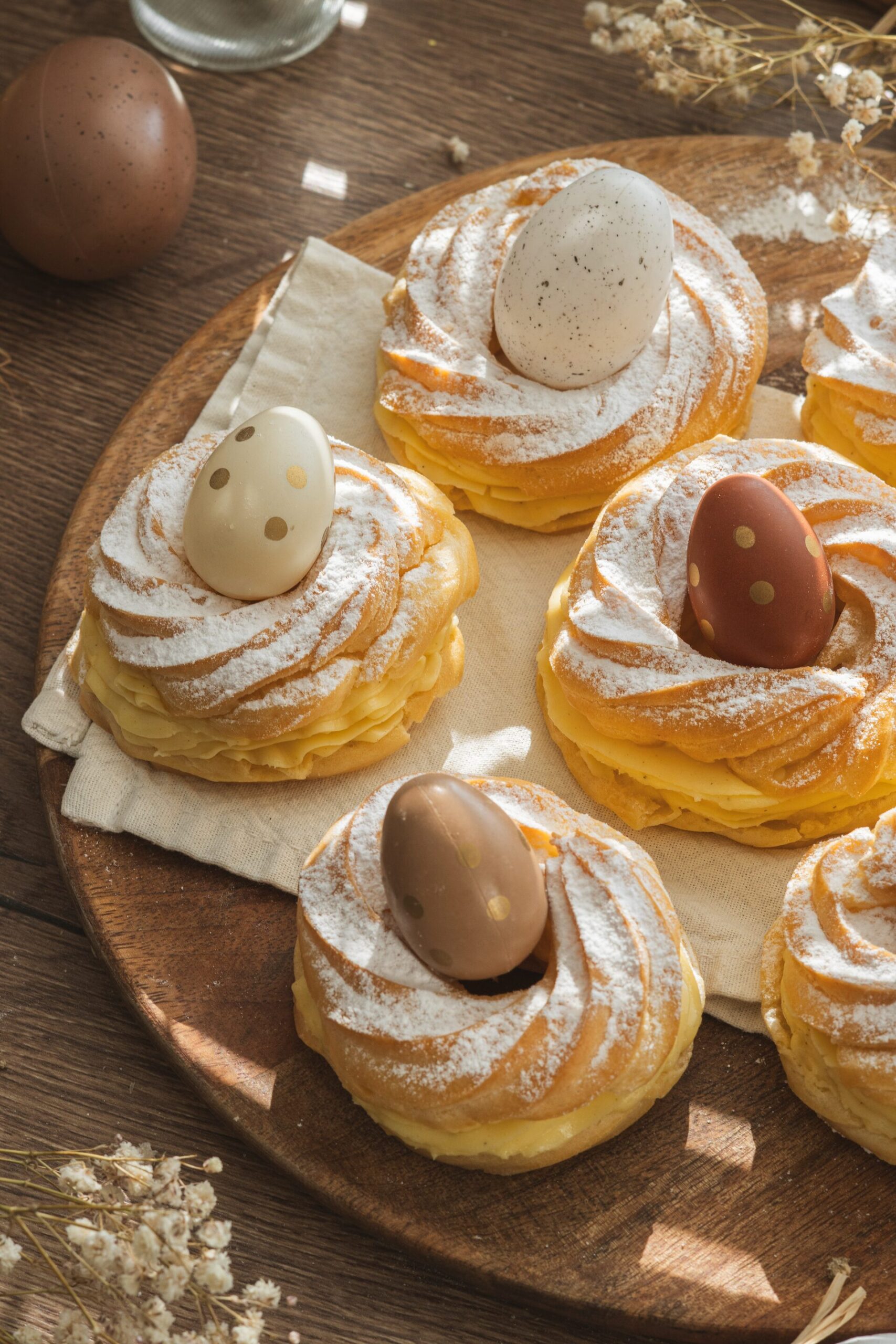 Veľkonočn&eacute; venčeky s vanilkov&yacute;m kr&eacute;mom, Veľkonočn&eacute; venčeky s vanilkov&yacute;m kr&eacute;mom